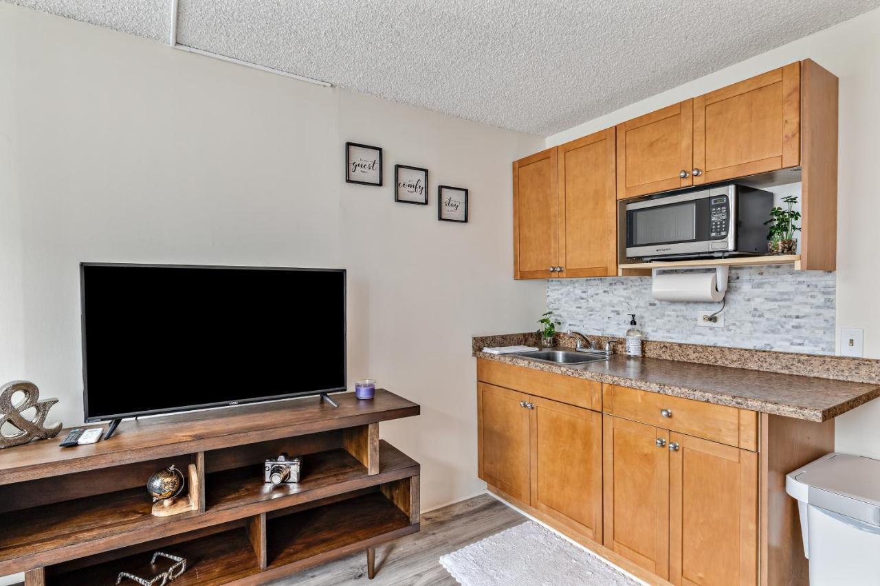 Modern Waikiki Condo Perfect For Beach Getaway! Honolulu Eksteriør billede
