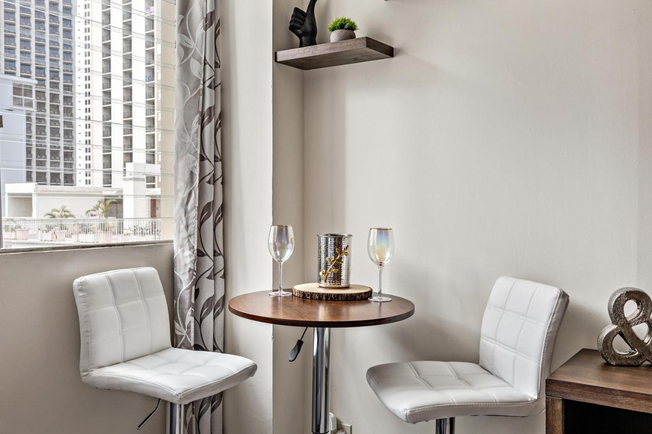Modern Waikiki Condo Perfect For Beach Getaway! Honolulu Eksteriør billede